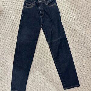 BDG dark blue girlfriend high rise Straight Jeans in 27